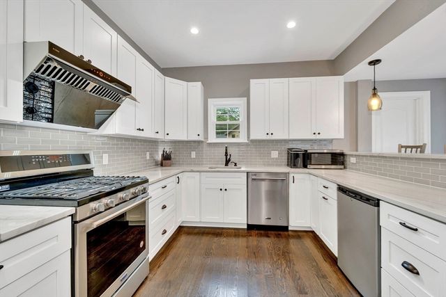 3 Highet Ave, Woburn, MA 01801