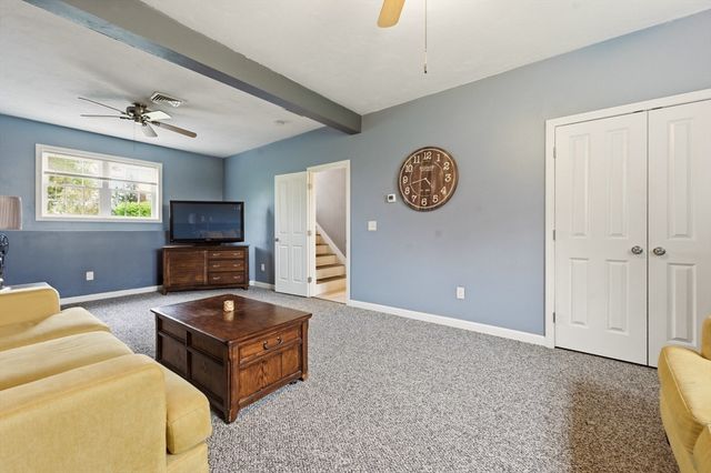 20 Crown St, Spencer, MA 01562