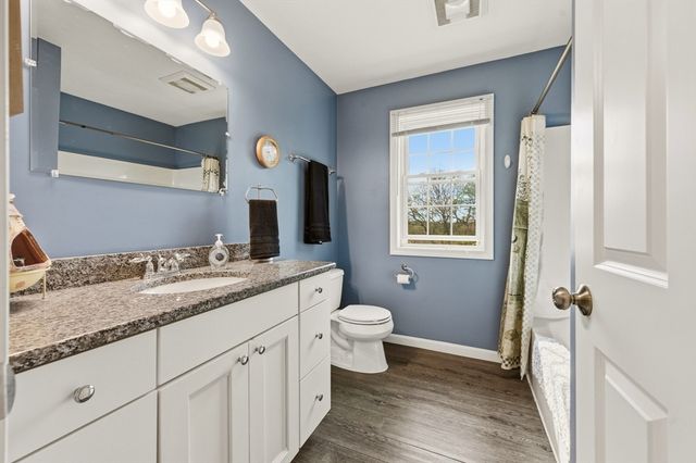 20 Crown St, Spencer, MA 01562