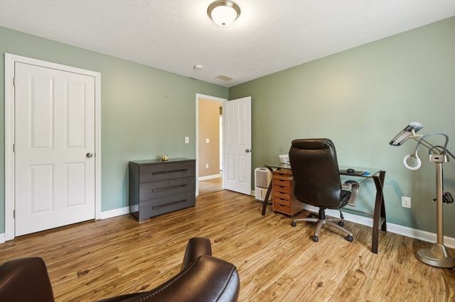 20 Crown St, Spencer, MA 01562