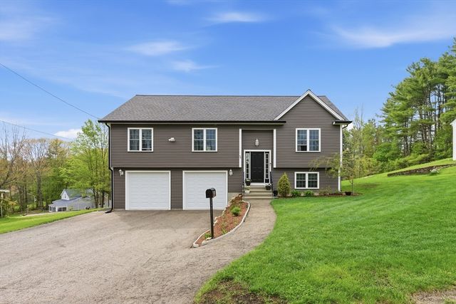 20 Crown St, Spencer, MA 01562