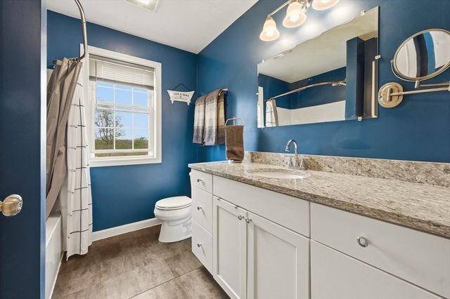 20 Crown St, Spencer, MA 01562