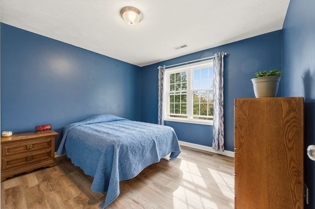20 Crown St, Spencer, MA 01562