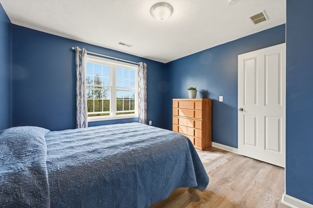 20 Crown St, Spencer, MA 01562