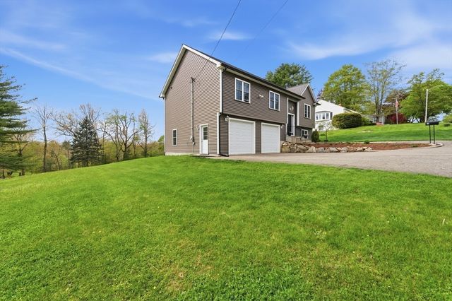 20 Crown St, Spencer, MA 01562