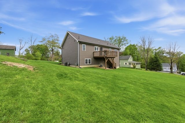 20 Crown St, Spencer, MA 01562