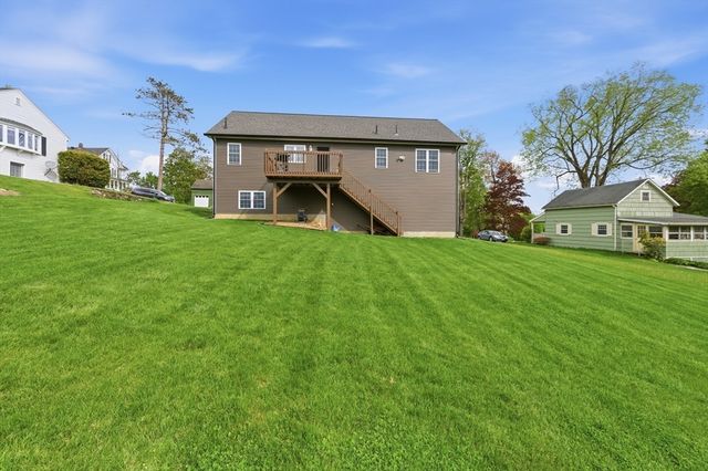 20 Crown St, Spencer, MA 01562