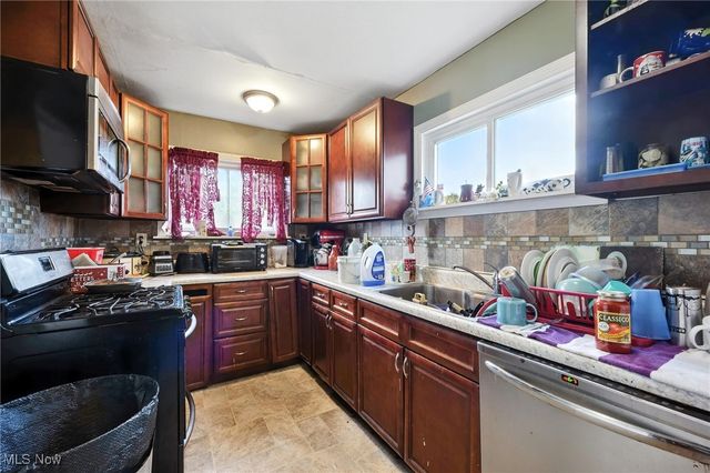 1611 E 48th Street, Ashtabula, OH 44004