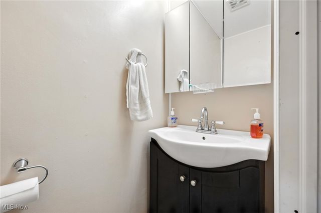 1611 E 48th Street, Ashtabula, OH 44004