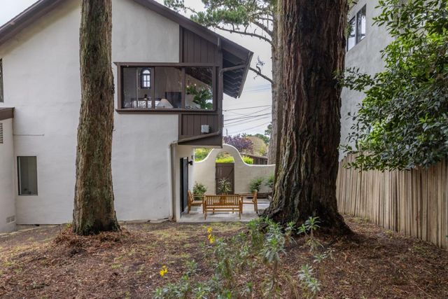 677 Taylor Street, Monterey, CA 93940