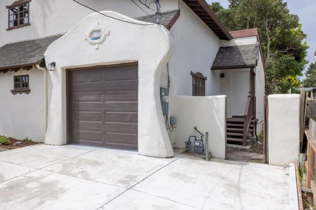 677 Taylor Street, Monterey, CA 93940