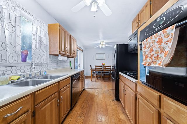809 W Northrup Street, Lansing, MI 48911