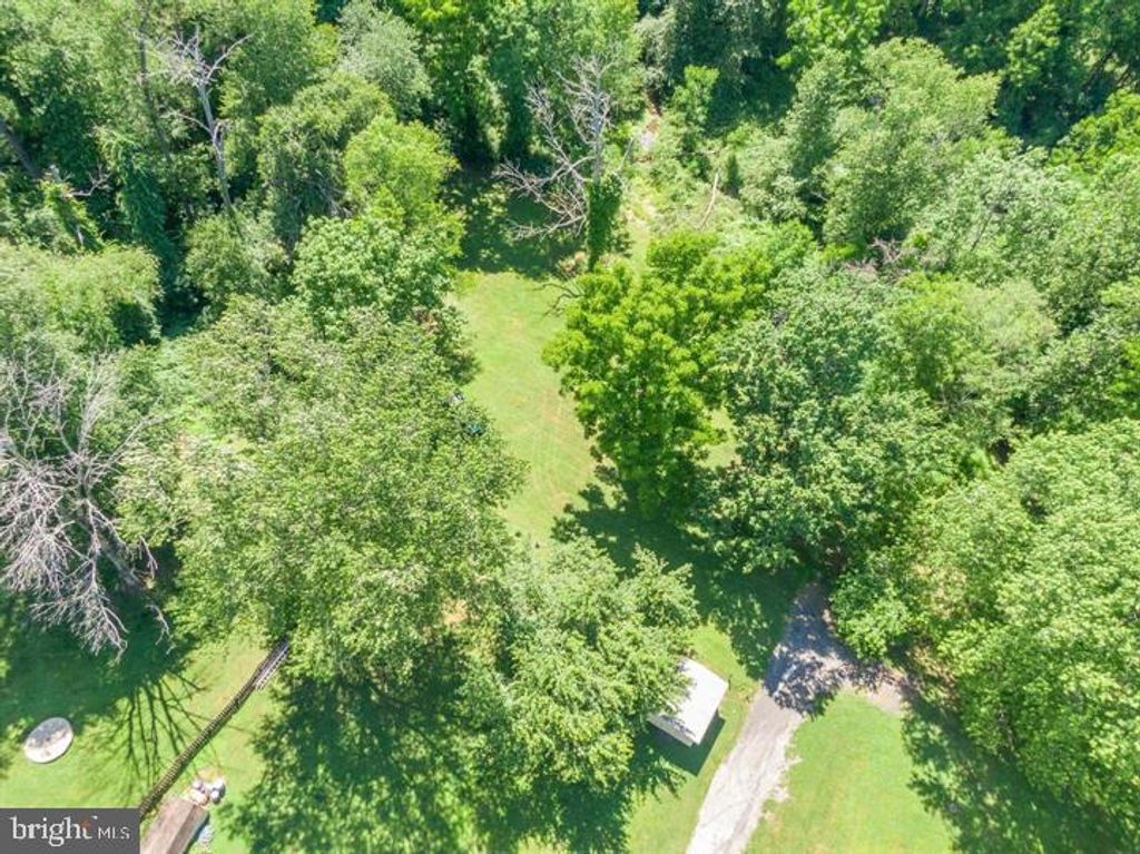 Image 9 of property listing at 152 HOPEWELL RD, Rising Sun, MD 21911