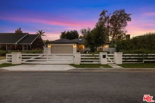 4525 Greenbush Avenue, Sherman Oaks, CA 91423