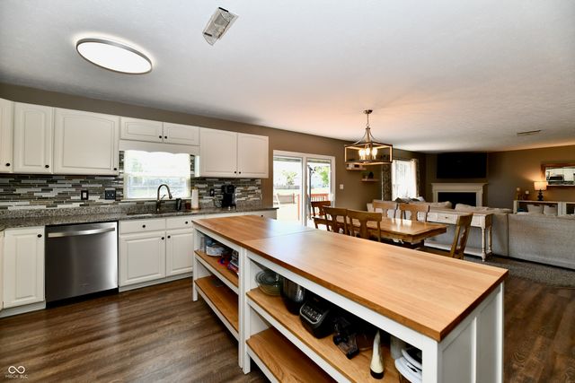 12663 Brookdale Drive, Fishers, IN 46037