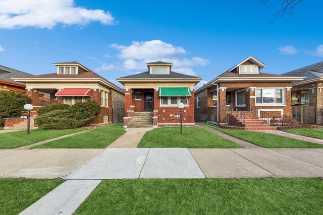 7931 S Calumet Avenue, Chicago, IL 60619