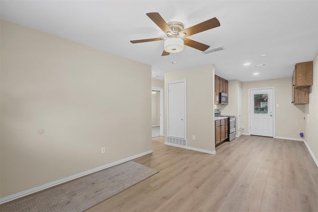 2801 Skyline Drive A, Sansom Park, TX 76114