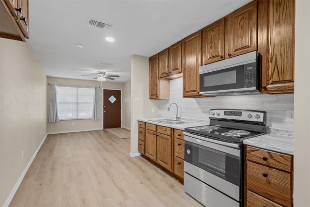 2801 Skyline Drive A, Sansom Park, TX 76114