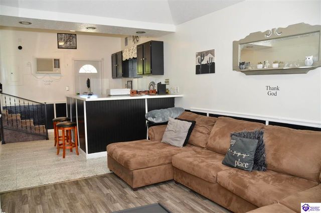 621 Independence Drive, Radcliff, KY 40160