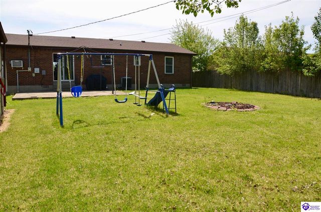 621 Independence Drive, Radcliff, KY 40160