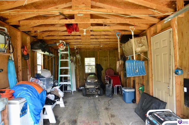 621 Independence Drive, Radcliff, KY 40160