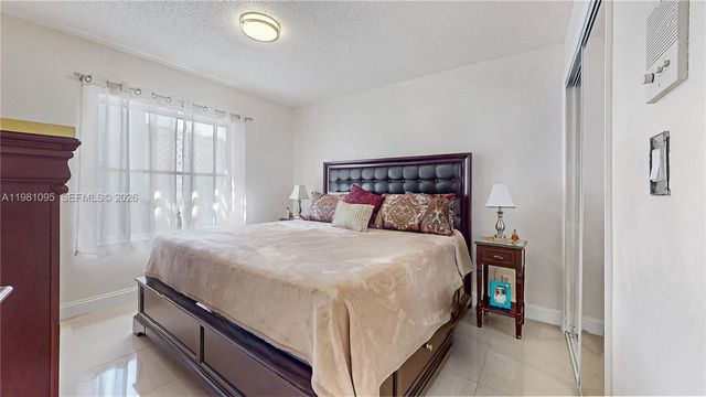 8070 SW 157th Pl, Miami, FL 33193