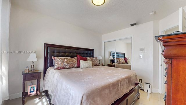 8070 SW 157th Pl, Miami, FL 33193