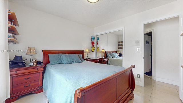 8070 SW 157th Pl, Miami, FL 33193