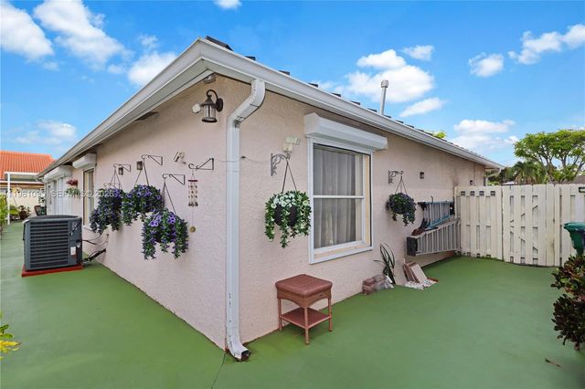 8070 SW 157th Pl, Miami, FL 33193