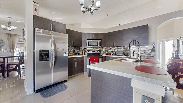 8070 SW 157th Pl, Miami, FL 33193