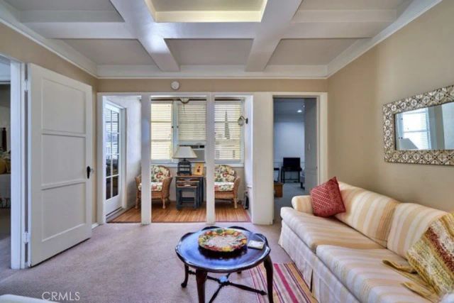 150 N La Peer, Beverly Hills, CA 90211