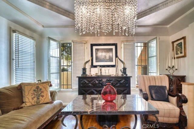 150 N La Peer, Beverly Hills, CA 90211