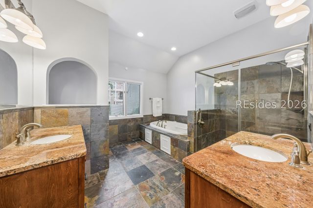 135 Harbour Psge, Hilton Head Island, SC 29926