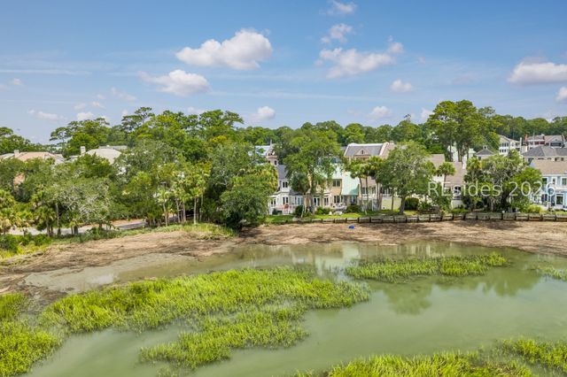 135 Harbour Psge, Hilton Head Island, SC 29926