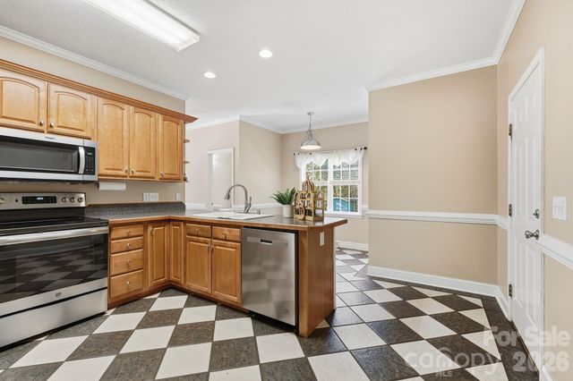 113 Longwood Drive, Advance, NC 27006