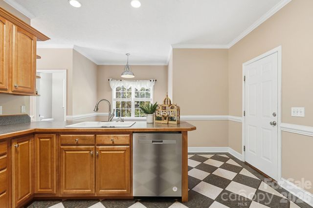 113 Longwood Drive, Advance, NC 27006