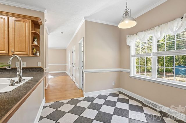 113 Longwood Drive, Advance, NC 27006