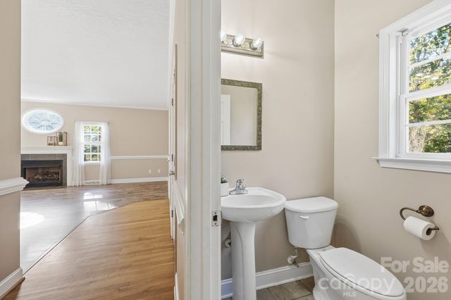 113 Longwood Drive, Advance, NC 27006