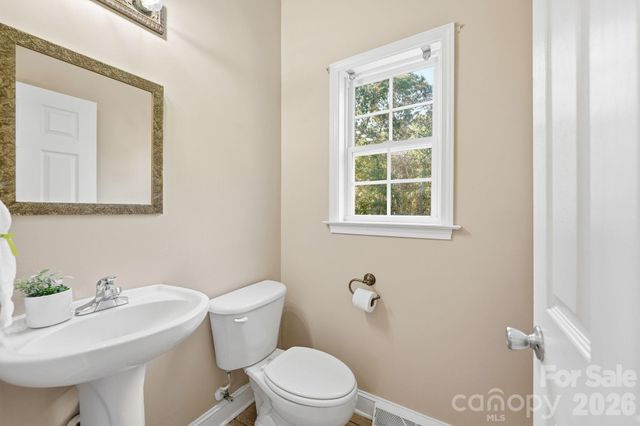 113 Longwood Drive, Advance, NC 27006