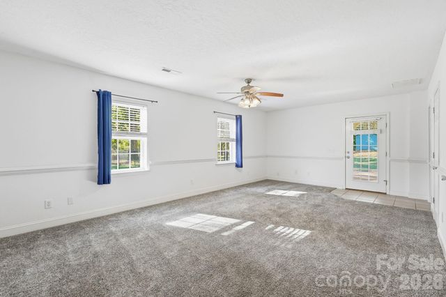 113 Longwood Drive, Advance, NC 27006