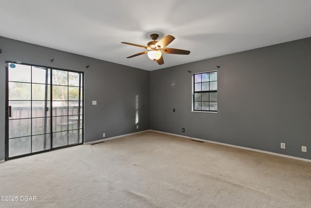 1413 Roosevelt Avenue, Joplin, MO 64801