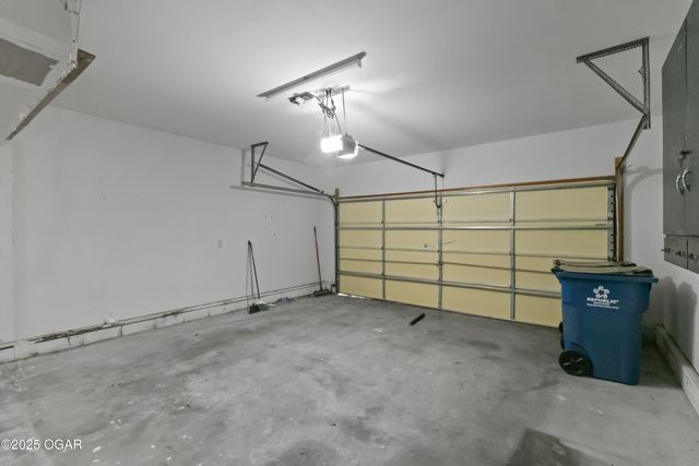 1413 Roosevelt Avenue, Joplin, MO 64801