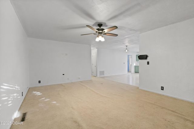 1413 Roosevelt Avenue, Joplin, MO 64801