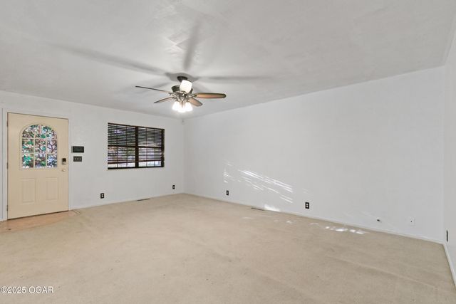 1413 Roosevelt Avenue, Joplin, MO 64801