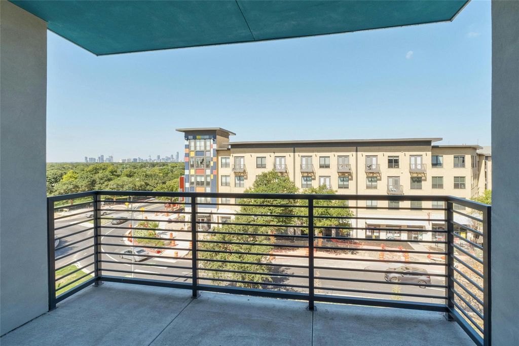 1701 Simond Ave NE 425, Austin, TX 78723