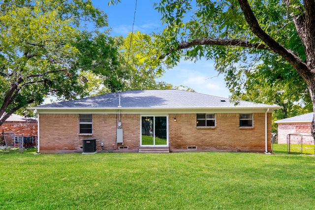 414 Crusader Drive, Dallas, TX 75217