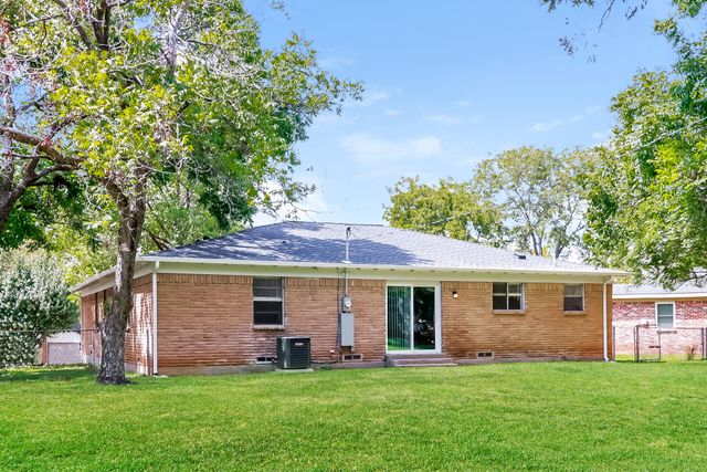 414 Crusader Drive, Dallas, TX 75217