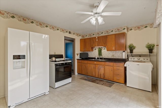 223 S Delorenzi Avenue, Mishawaka, IN 46544