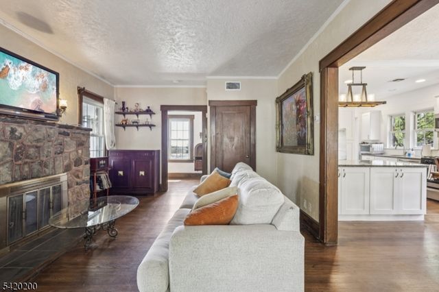 16 Jones Pl, West Orange Twp., NJ 07052