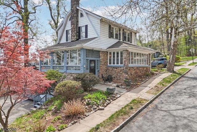 16 Jones Pl, West Orange Twp., NJ 07052